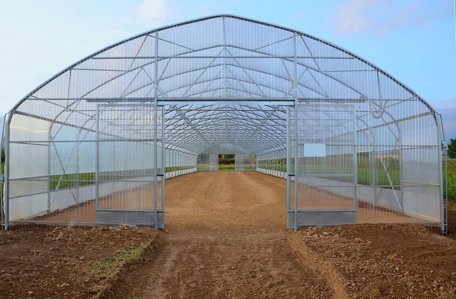 V&auml;xthus SCANDI&reg; Tunnelart PC bredd 6m och l&auml;ngd 16m, 96m&sup2;