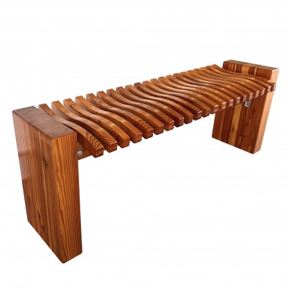 Parkbänk tillverkad i Lärk längd 1360mm Oljad